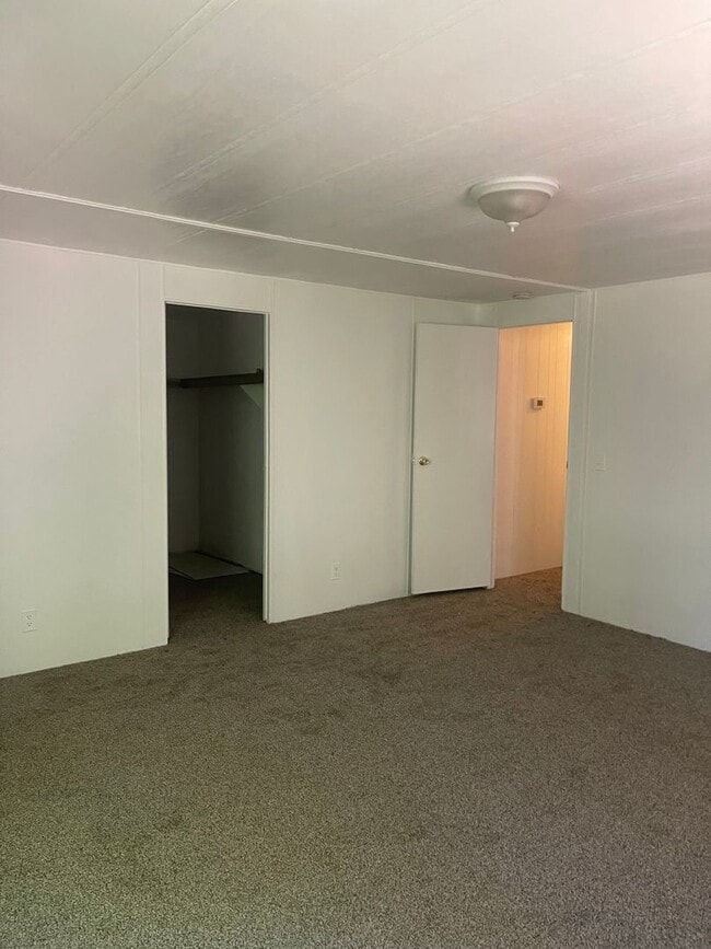 Building Photo - Upper Magalia Cute & clean 2 bed, 2 bath, storage shed, natural landscaping