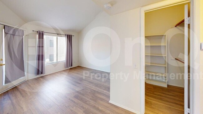 Building Photo - 11666 N 28th Dr