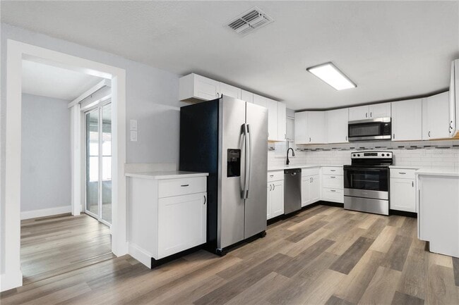 Building Photo - 7415 San Salvadore Dr