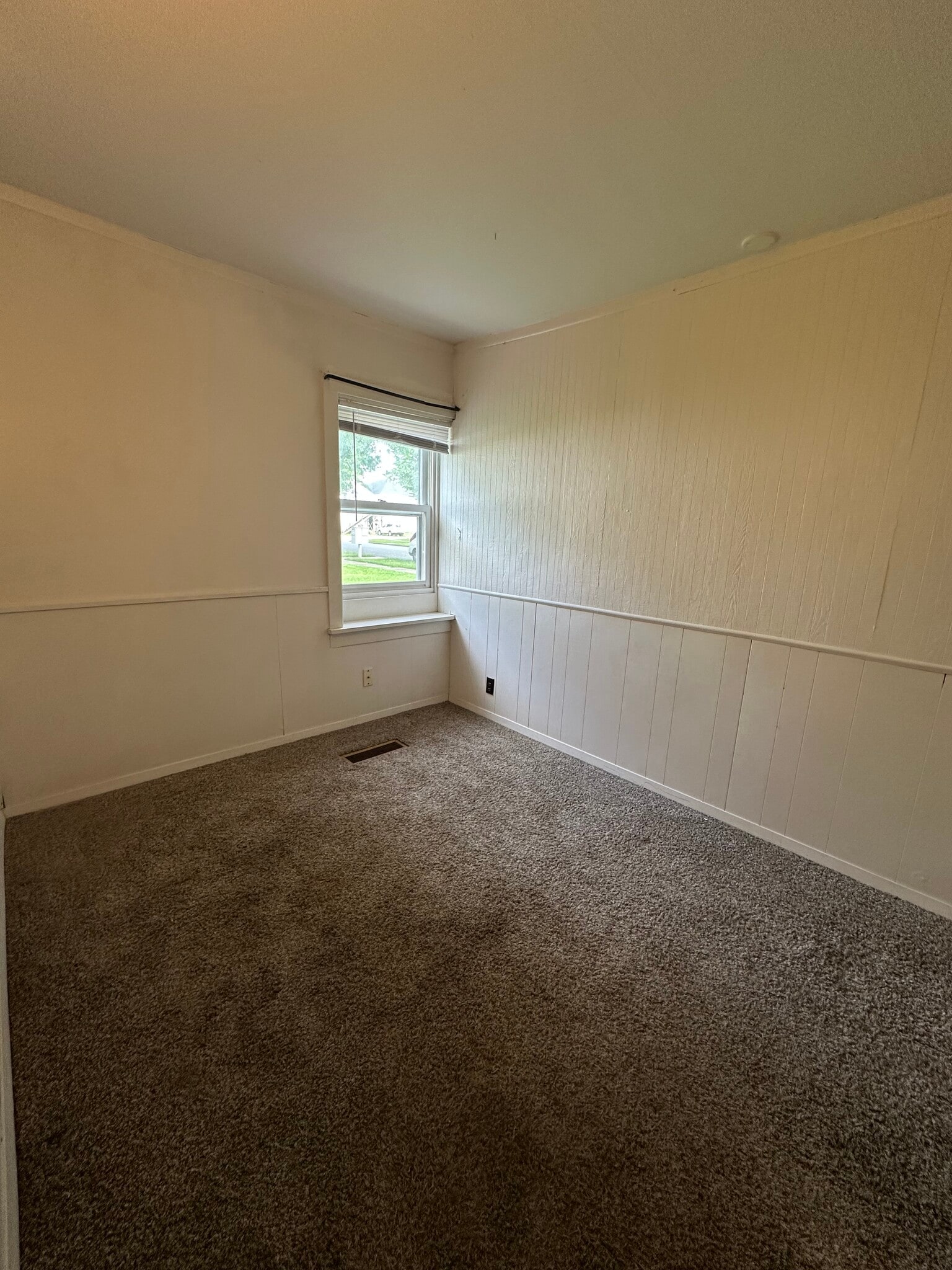 Building Photo - 528 Niagara St