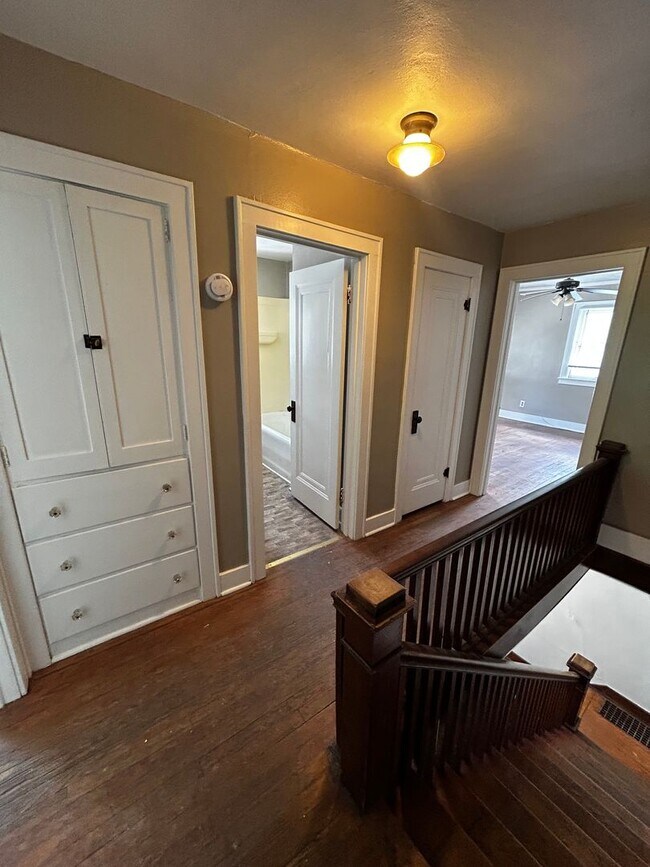 Building Photo - Washington Street Duplex