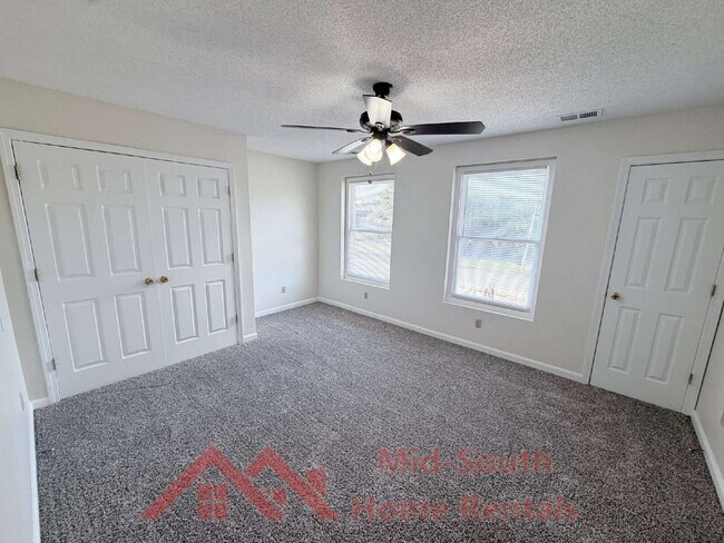 Building Photo - 8971 Meaghan Dr