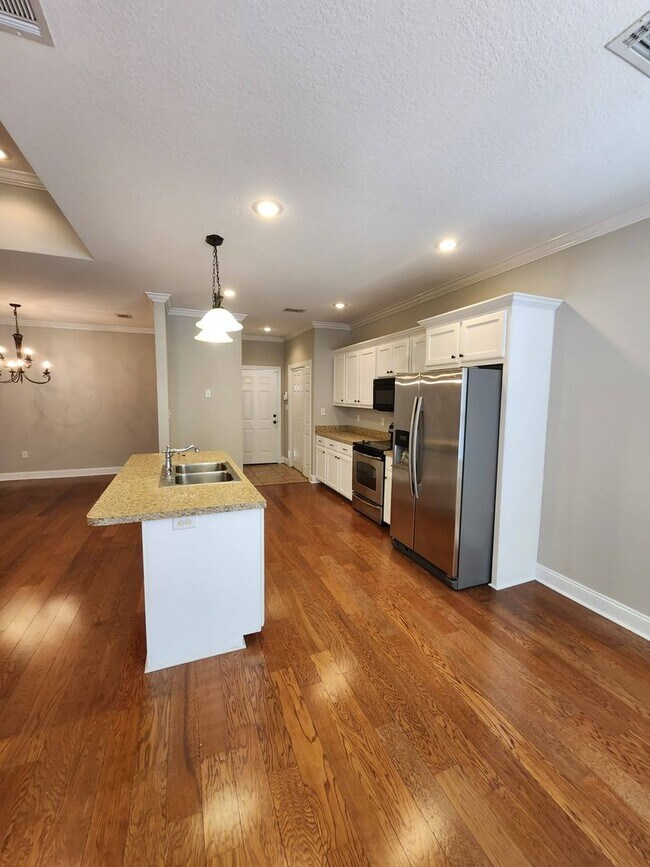 Building Photo - 3835 Napa Dr