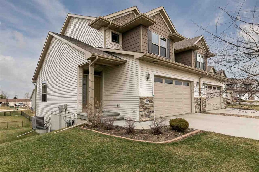 Building Photo - 442 Watts Ct