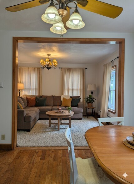AI staged Living room - 1291 Main St
