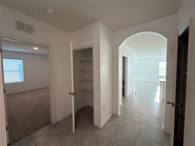 Building Photo - 276 Willow Bend Dr