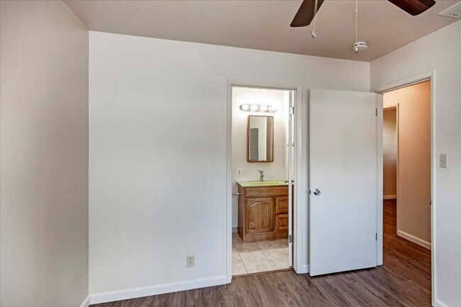 Building Photo - Great Sunnyvale Home