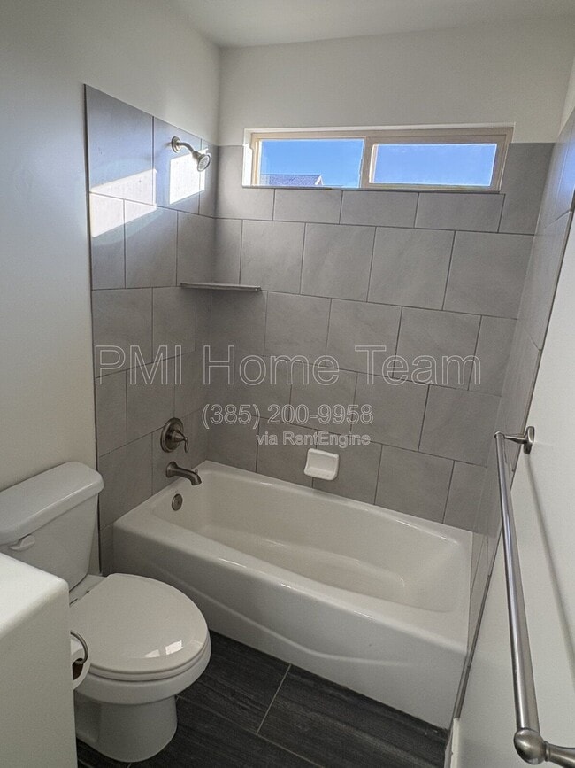 Building Photo - 651 W 1900 S