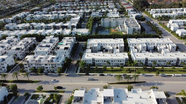 Building Photo - 10447 NW 66th St