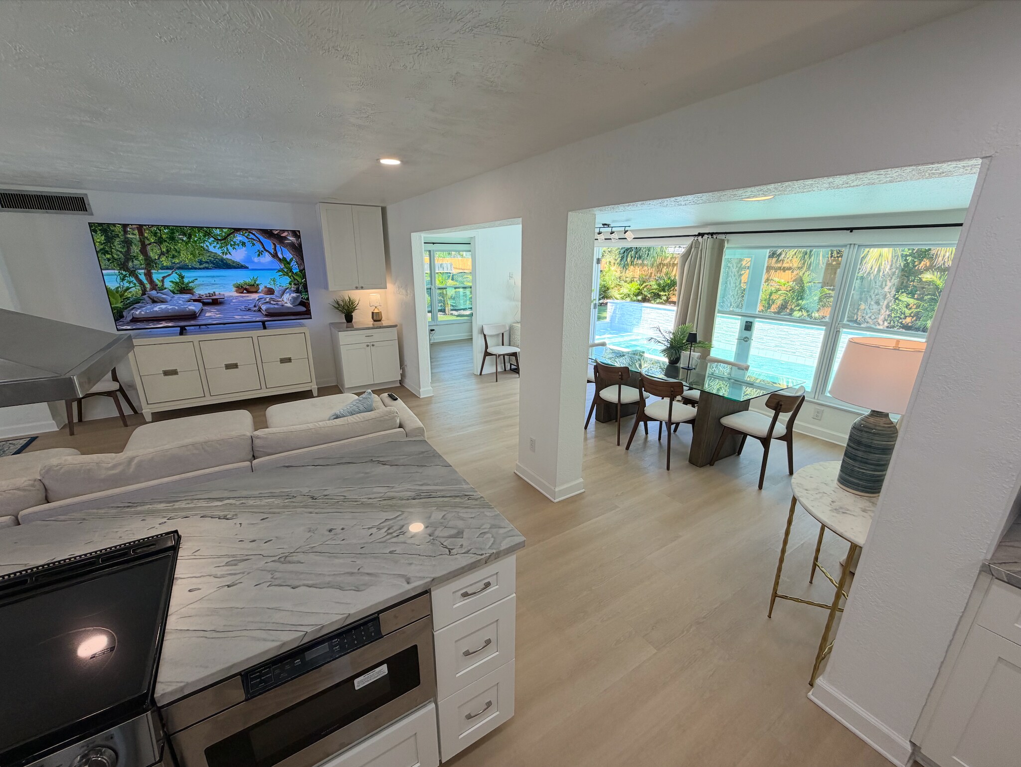 Building Photo - 5813 26th Ave N