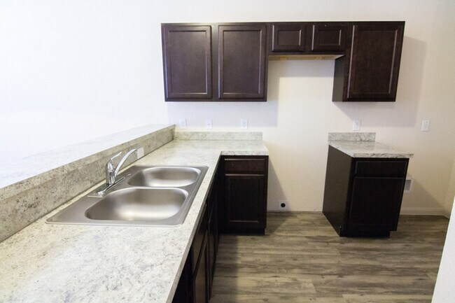 Building Photo - 5014 War Horse Dr