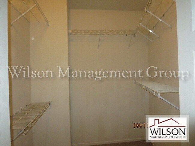 Building Photo - 3 br, 2 bath House - 2942 Oak Hammock Court
