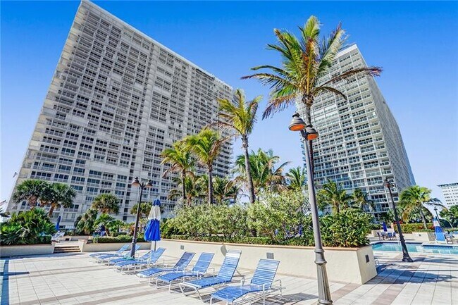 Building Photo - 2100 S Ocean Ln