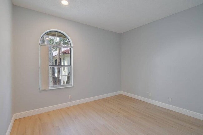 Building Photo - 231 Cypress Point Dr