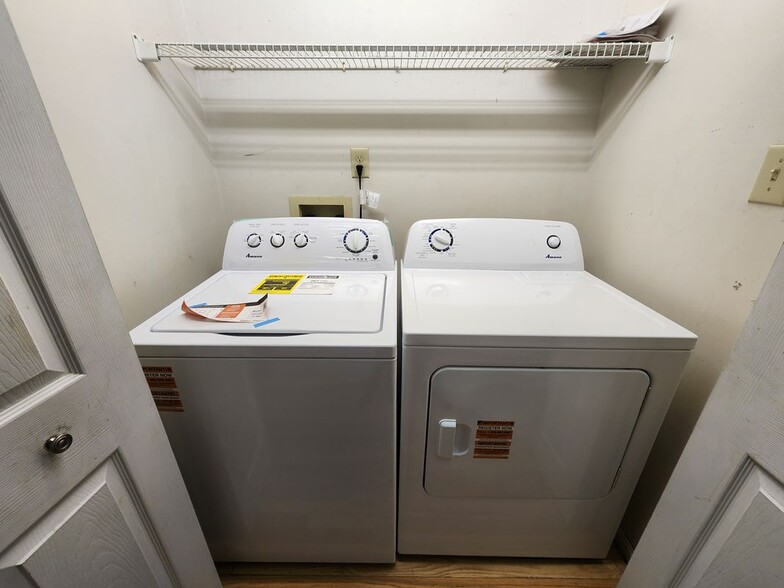 Building Photo - 27 Braxton Dr