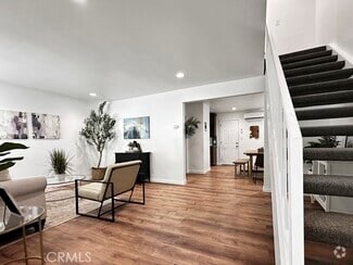 Building Photo - 1144 Stanley Ave