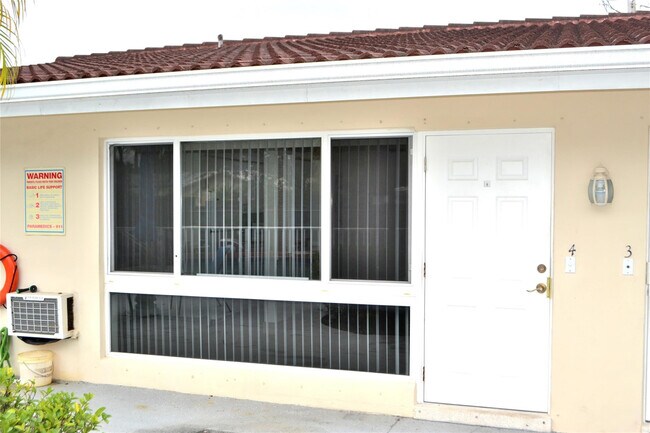 Building Photo - 4209 NE 21st Ave