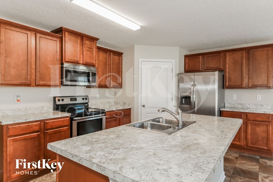 Building Photo - 3438 Canyon Falls Dr