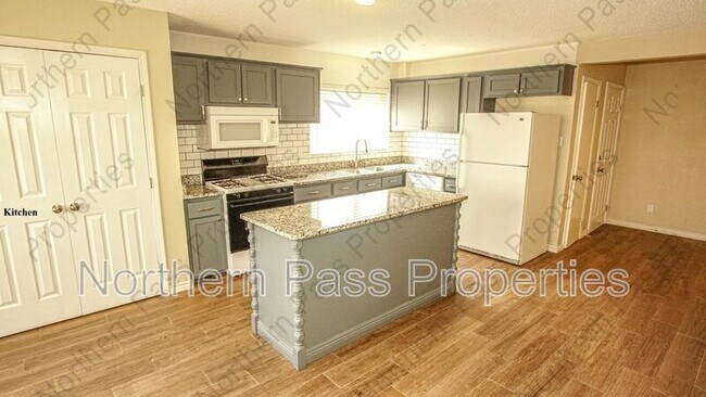 Building Photo - 4900 Sagittarius Ave