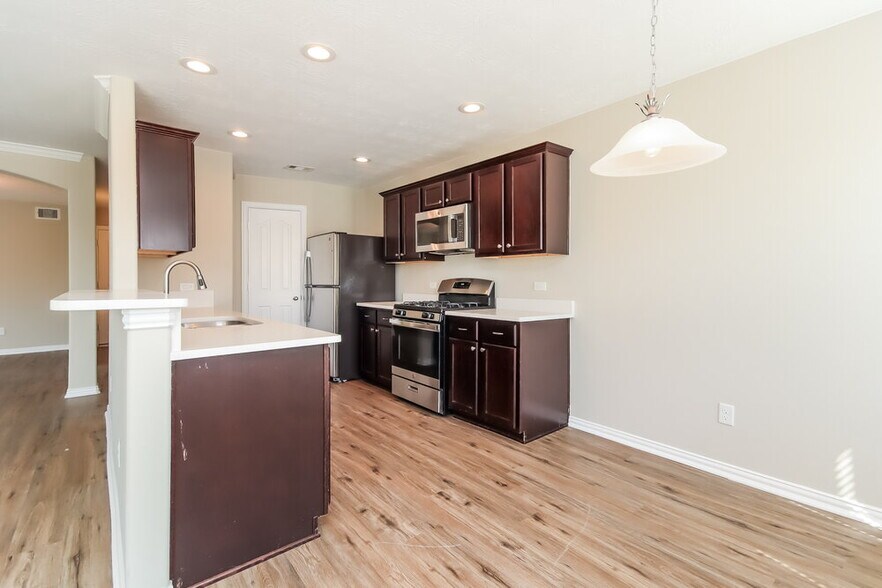 Building Photo - 2702 Shearwater Bend Dr