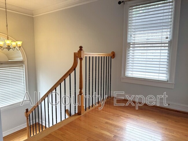 Building Photo - 871 Lenox Ct NE