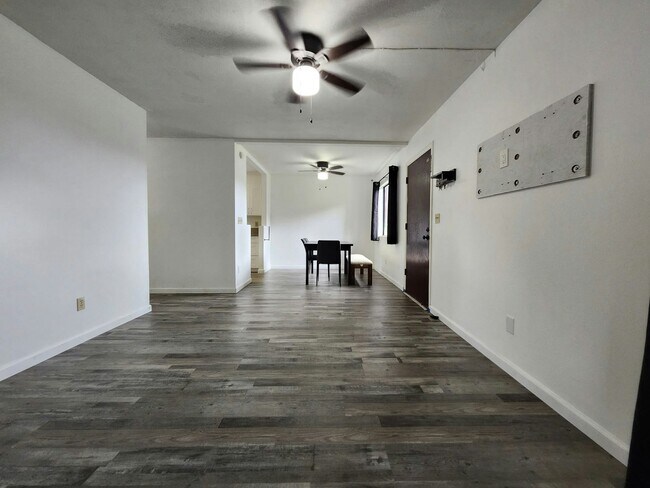 Building Photo - 2069 California Ave