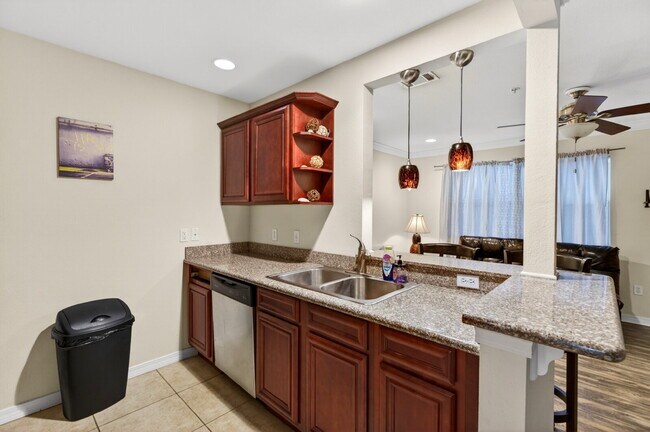 Building Photo - TDY Special! 1/1 fully furnished