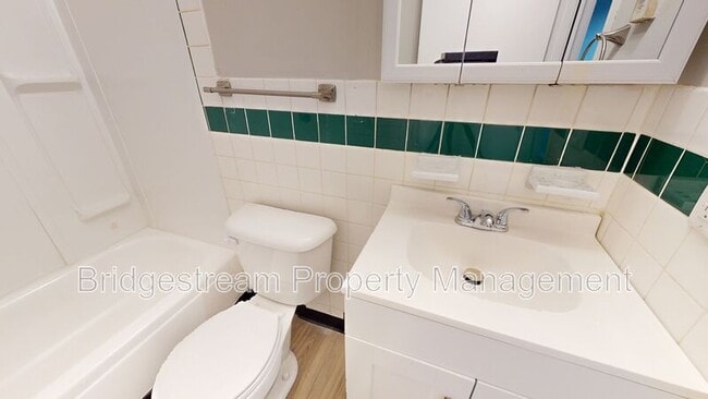 Building Photo - 4654 N Wayne Meadows Cir