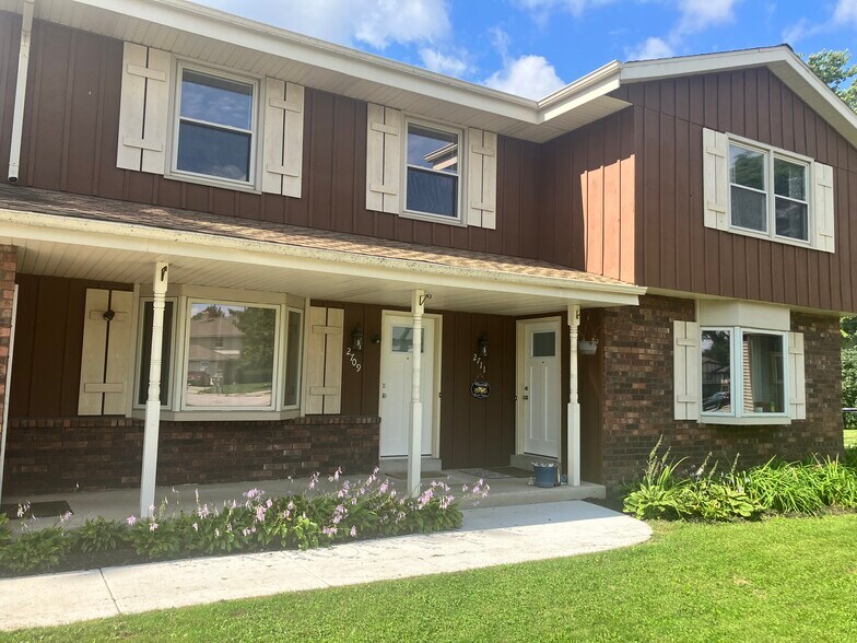 Building Photo - 2709 Albany Ct