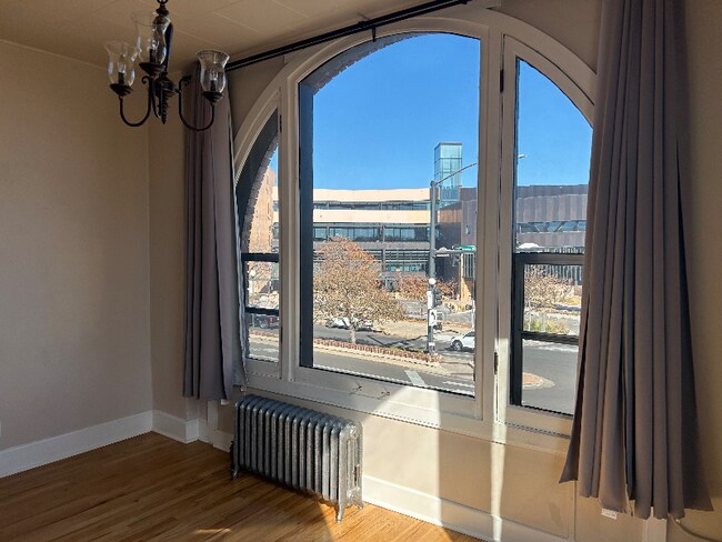 Building Photo - 111 Broadway Ave