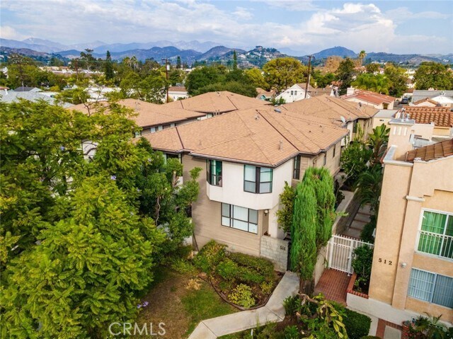 Building Photo - 514 N Isabel St