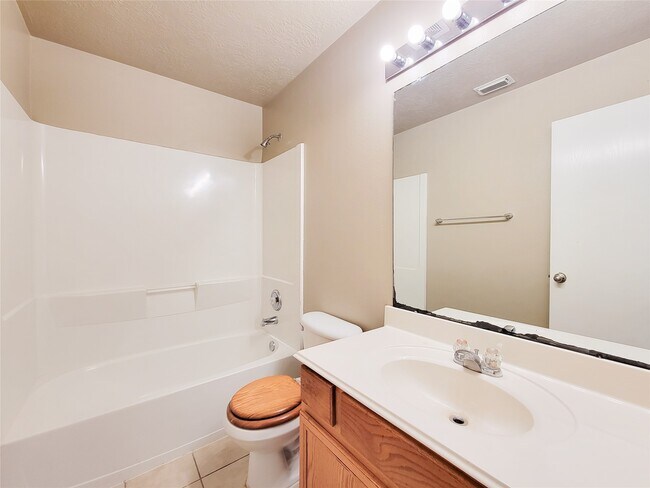 Building Photo - 2731 Trinity Glen Ln