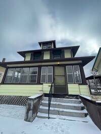 Building Photo - Spacious 4 bedroom house coming soon!!