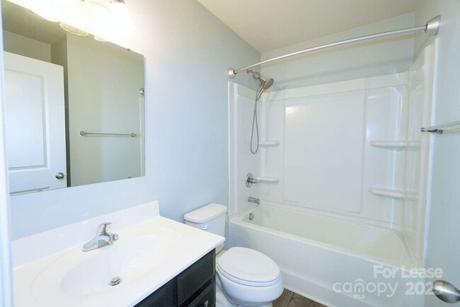 Building Photo - 808 Renee Ave