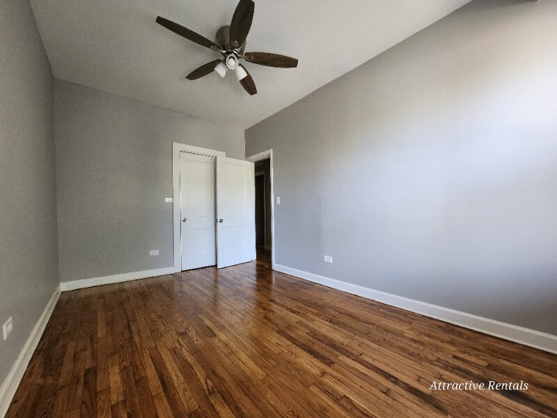 Building Photo - 608 E 71st St