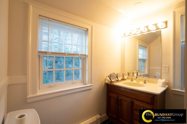 Building Photo - 40 Puddingstone Ln