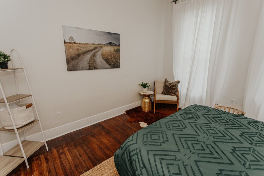 Building Photo - 3728 Homan Ave