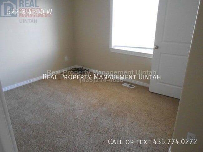 Building Photo - 522 4250 W