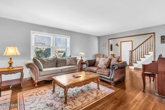 Building Photo - 11 Benet Dr