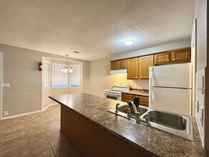 Building Photo - Quail Valley 3 Bedroom 2 bathroom