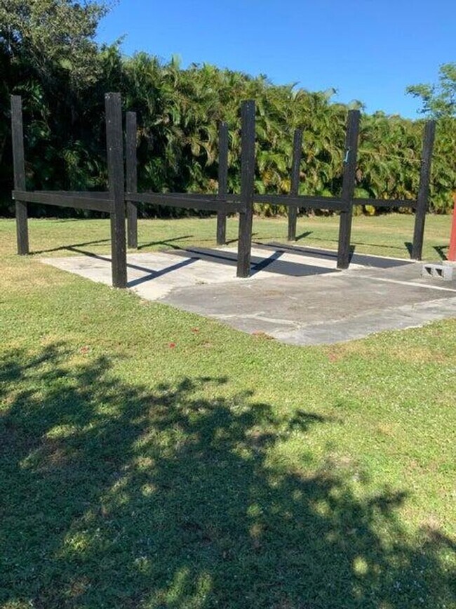 Building Photo - 16693 Deer Path Ln