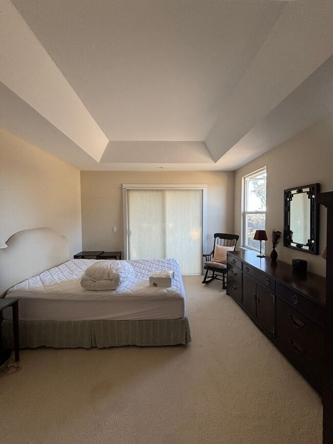 Building Photo - Fully Furnished Charming Upper Westside Ho...