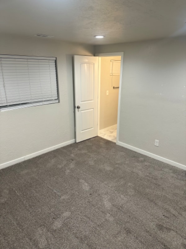 Building Photo - 3306 N Fairfield Rd