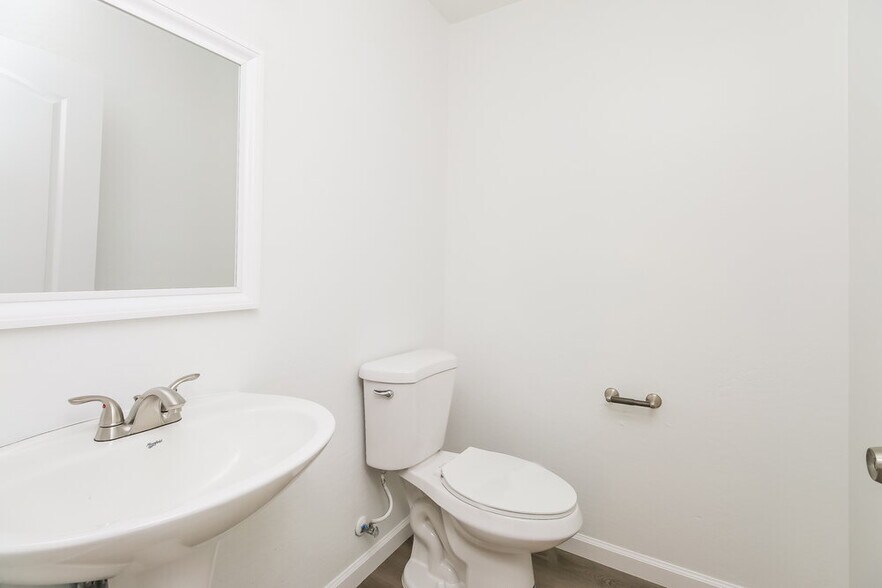Building Photo - 37766 N Sandy Dr