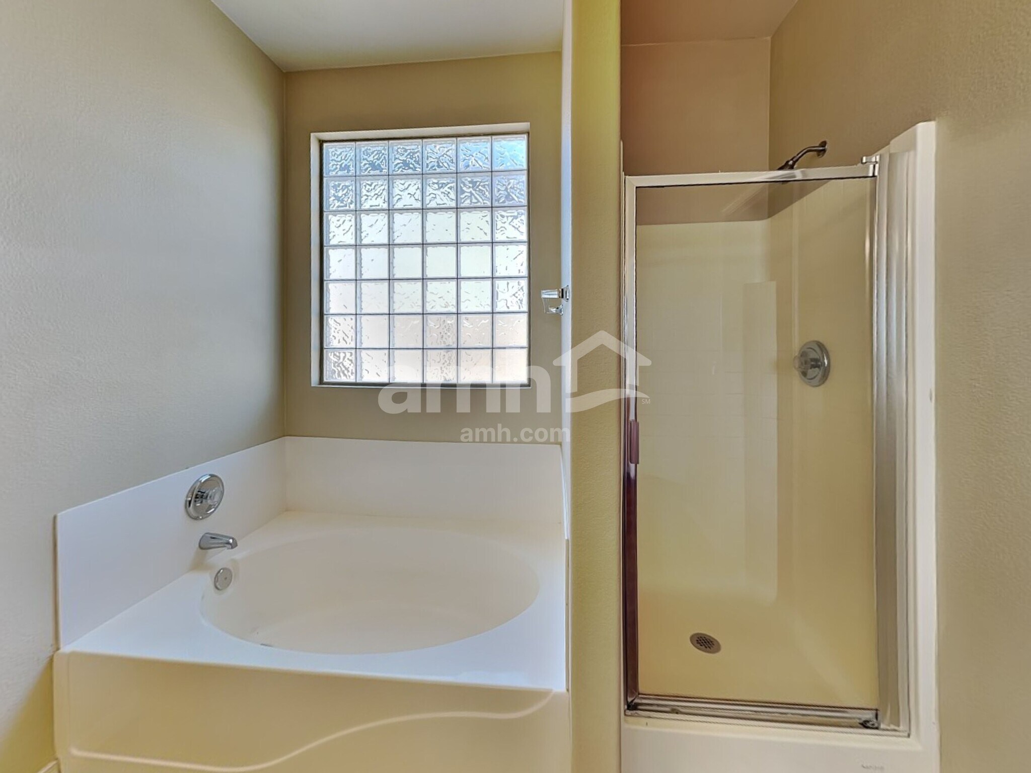 Building Photo - 16237 W Marconi Ave