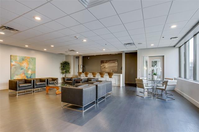 Building Photo - 1200 Main St