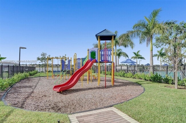 Building Photo - 268 NE 210th Way