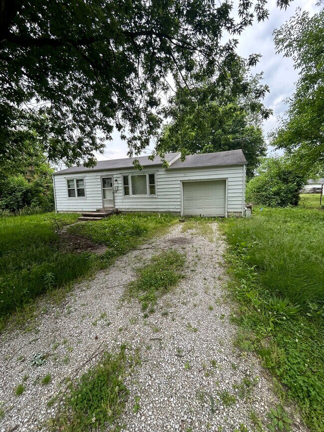 Building Photo - 306 Isabell St