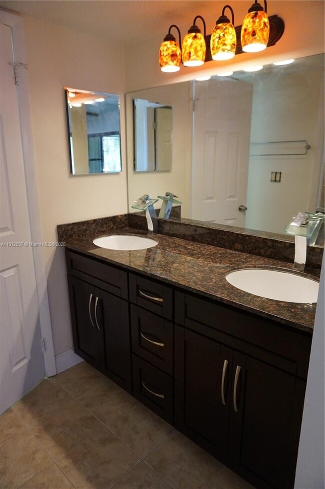 Building Photo - 8632 NW 34th Pl