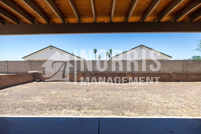 Building Photo - 10493 W Arivaca Dr